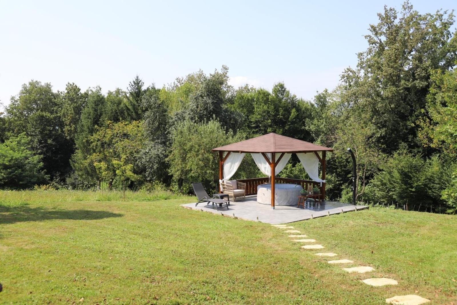 Willa Wooden House Mali Vrh Kamanje Zewnętrze zdjęcie